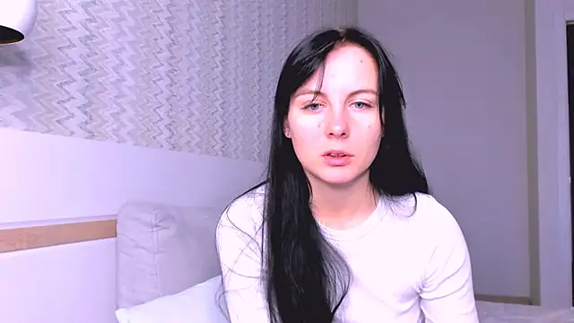 Elle Pearl  online show from 12.23.25