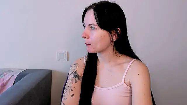 Snapshot of Elle_Pearl_ chatting on 02.23.26 Elle Pearl online show from 02.23.26