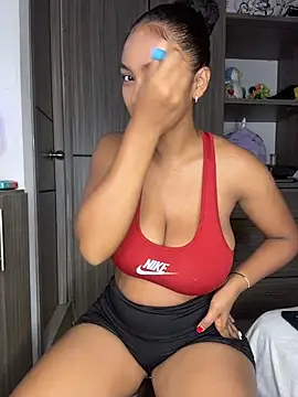 Mia sweet80 online show from 11.13.25