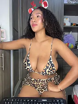 Mia sweet80 online show from 12.13.25