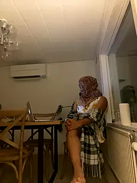 latina-pene online show from 12.16.25