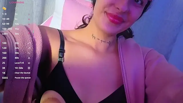 Snapshot of allysy_nc chatting on 11.24.25 allysy nc online show from 11.24.25