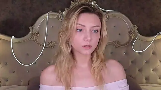 Snapshot of CindyFors chatting on 10.15.25 CindyFors online show from 10.15.25