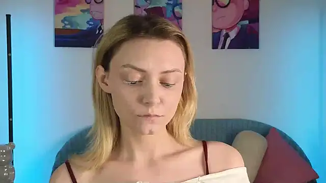 Snapshot of CindyFors chatting on 11.29.25 CindyFors online show from 11.29.25