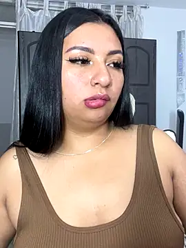 Issa Santana online show from 11.23.25