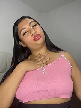 Issa Santana online show from 04.21.26