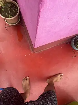 Snapshot of darkbluemoon chatting on 11.04.25 darkbluemoon online show from 11.04.25