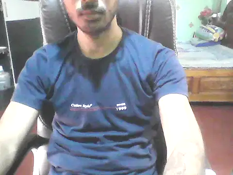 Snapshot of darkbluemoon chatting on 02.11.26 darkbluemoon online show from 02.11.26