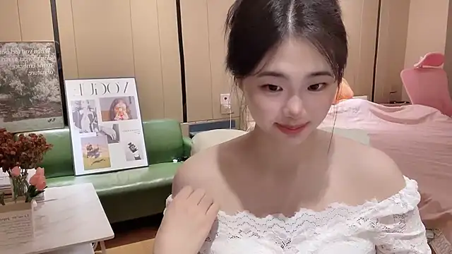 Snapshot of suki-1 chatting on 09.26.25 suki-1 online show from 09.26.25