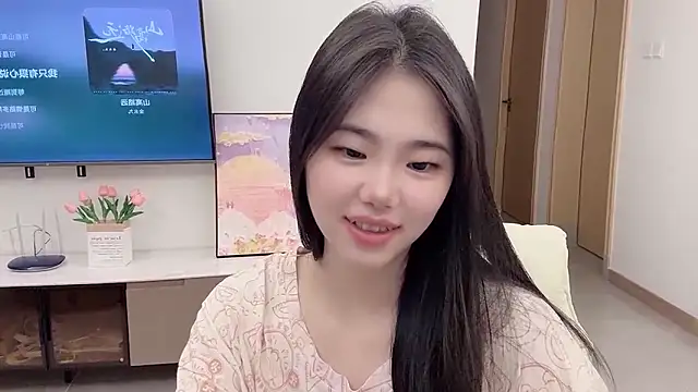 Snapshot of suki-1 chatting on 10.22.25 suki-1 online show from 10.22.25