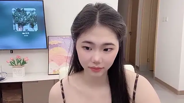 Snapshot of suki-1 chatting on 10.30.25 suki-1 online show from 10.30.25