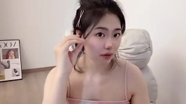 Snapshot of suki-1 chatting on 02.12.26 suki-1 online show from 02.12.26