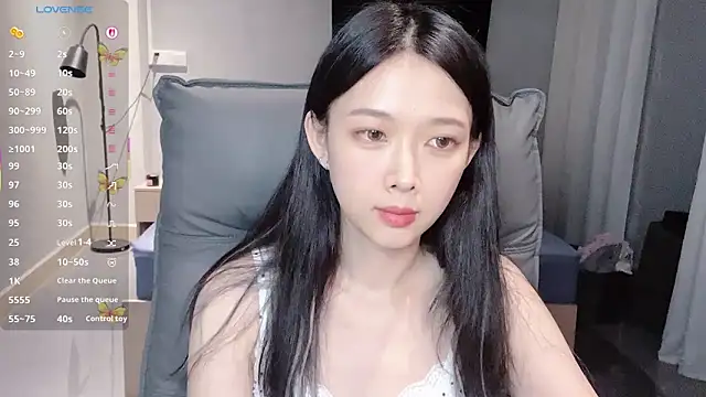 NiNi-baby520 online show from 10.12.25