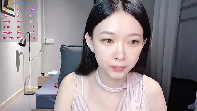 NiNi-baby520 online show from 10.30.25