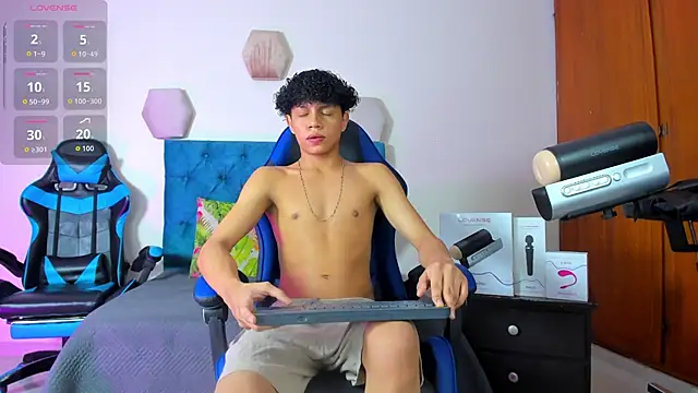  taylor black online show from 09.24.25