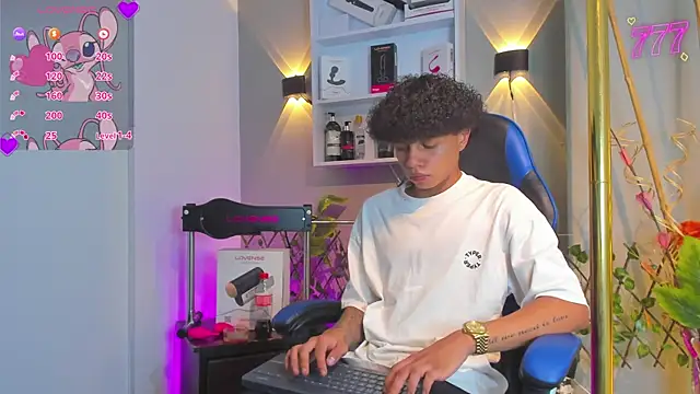 Snapshot of _taylor_black chatting on 07.07.26 taylor black online show from 07.07.26