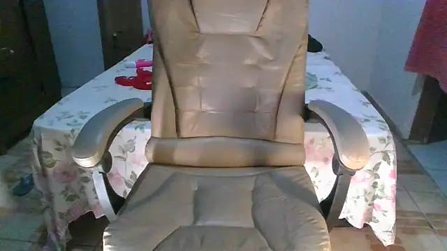 Mayalorenz online show from 09.15.25