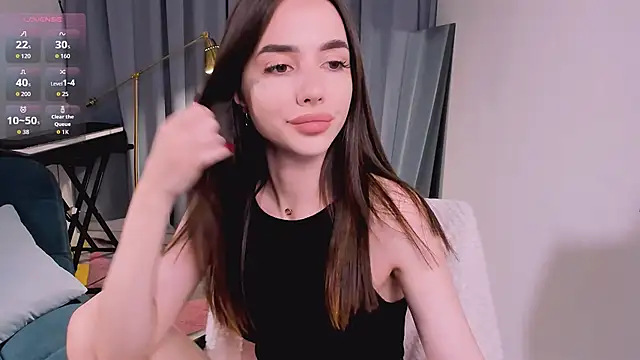 Snapshot of shuggybaby chatting on 11.19.25 shuggybaby online show from 11.19.25