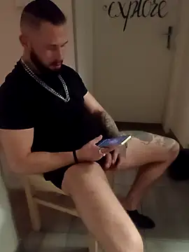 Snapshot of Barber33zk chatting on 11.14.25 Barber33zk online show from 11.14.25