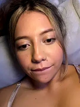 MissCat  online show from 10.06.25