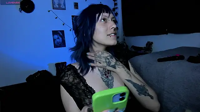 kattusauruss online show from 10.21.25