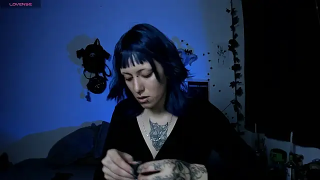 kattusauruss online show from 11.08.25