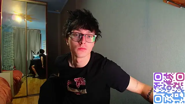 Snapshot of 8goat chatting on 10.31.25 8goat online show from 10.31.25