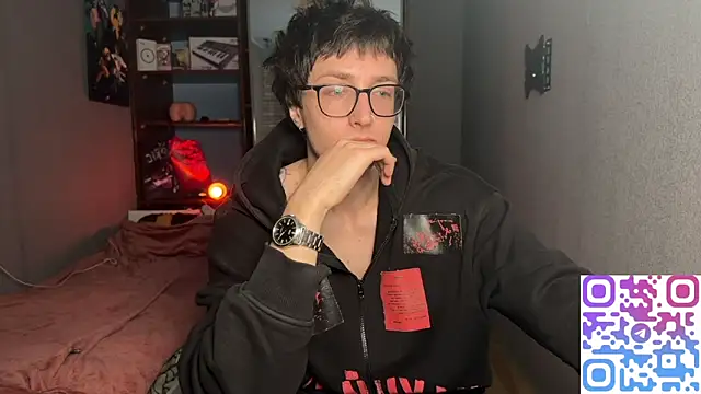 Snapshot of 8goat chatting on 12.17.25 8goat online show from 12.17.25