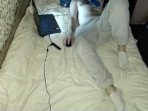 Snapshot of bul_boy chatting on 04.01.26 bul boy online show from 04.01.26