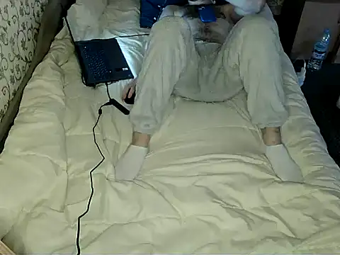 Snapshot of bul_boy chatting on 04.04.26 bul boy online show from 04.04.26