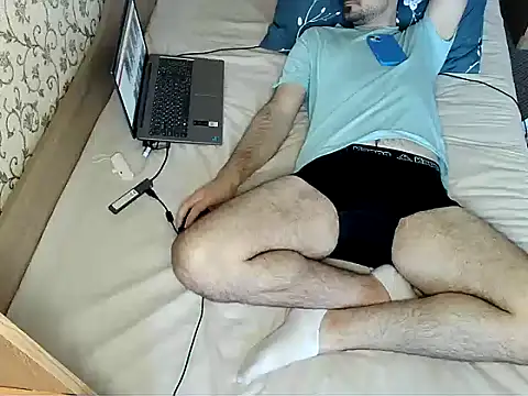 Snapshot of bul_boy chatting on 04.05.26 bul boy online show from 04.05.26