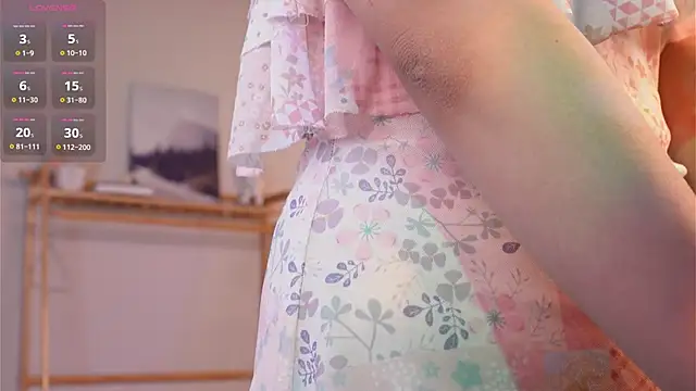 Snapshot of MoiraEger chatting on 11.25.25 MoiraEger online show from 11.25.25