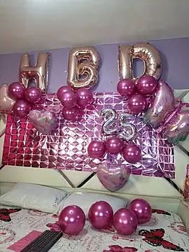 CrisMarulanda online show from 10.19.25