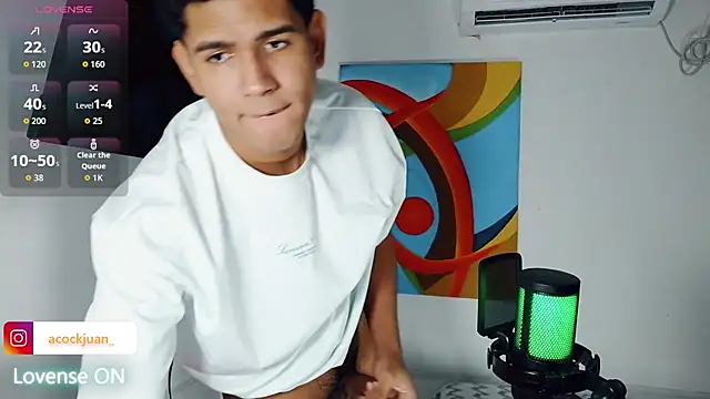 Snapshot of juanacock_1 chatting on 10.20.25 juanacock 1 online show from 10.20.25