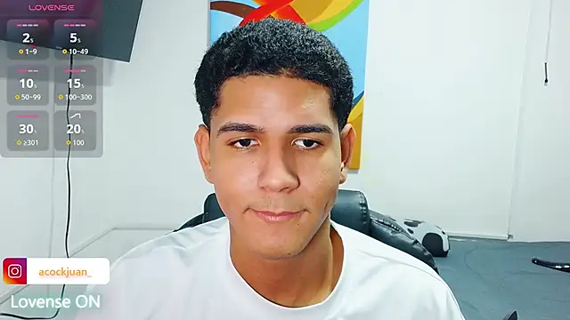 Snapshot of juanacock_1 chatting on 10.31.25 juanacock 1 online show from 10.31.25