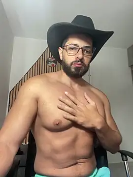 Snapshot of magnumchris chatting on 02.13.26 magnumchris online show from 02.13.26