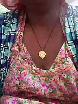 Snapshot of aunty_sumy chatting on 02.18.26 aunty sumy online show from 02.18.26