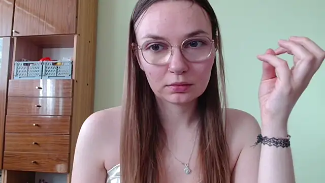 LooveELLYx online show from 05.12.26