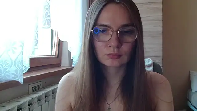 Snapshot of LooveELLYx chatting on 06.27.26 LooveELLYx online show from 06.27.26