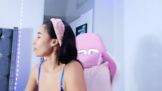 GraceWallace  online show from 03.25.26