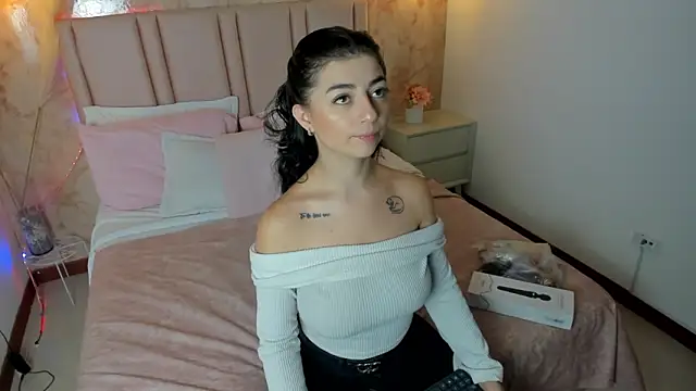 anntonella watson online show from 10.21.25