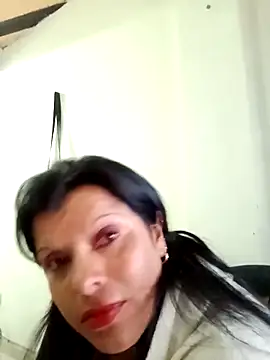 Snapshot of Hanna_Kieran chatting on 10.01.25 Hanna Kieran online show from 10.01.25