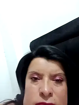 Snapshot of Hanna_Kieran chatting on 10.04.25 Hanna Kieran online show from 10.04.25