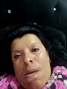 Snapshot of Hanna_Kieran chatting on 10.14.25 Hanna Kieran online show from 10.14.25