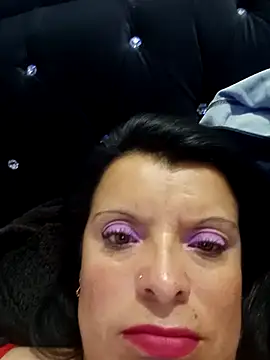 Snapshot of Hanna_Kieran chatting on 10.17.25 Hanna Kieran online show from 10.17.25