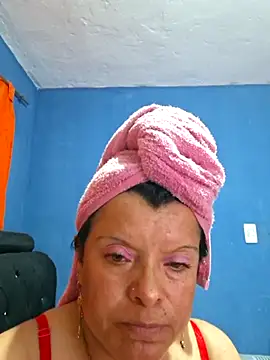 Snapshot of Hanna_Kieran chatting on 11.24.25 Hanna Kieran online show from 11.24.25