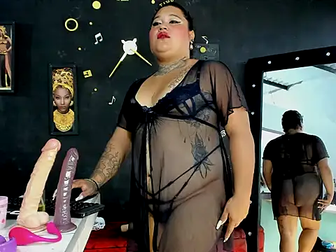 Snapshot of Kat_Valen chatting on 10.02.25 Kat Valen online show from 10.02.25