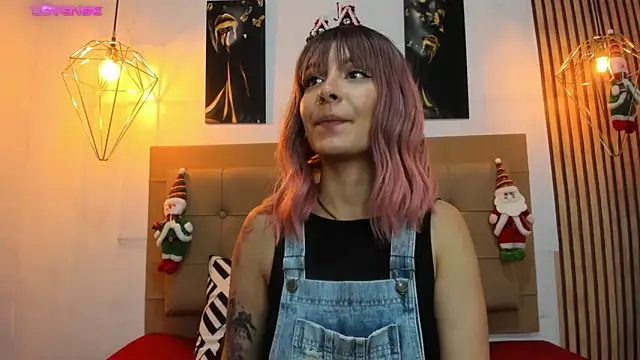 Snapshot of alesziarose chatting on 11.25.25 alesziarose online show from 11.25.25