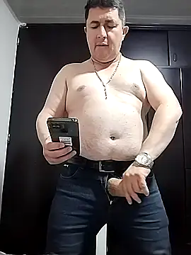 BigCristh79 online show from 04.13.26