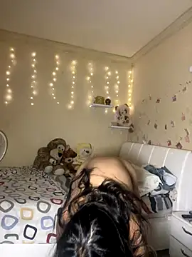 Snapshot of effie_castroo chatting on 09.30.25 effie castroo online show from 09.30.25